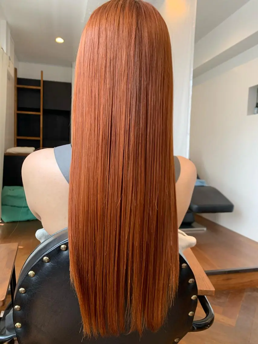 ロング カラー ブリーチ トリートメント トップ スタイリストのヘアスタイル