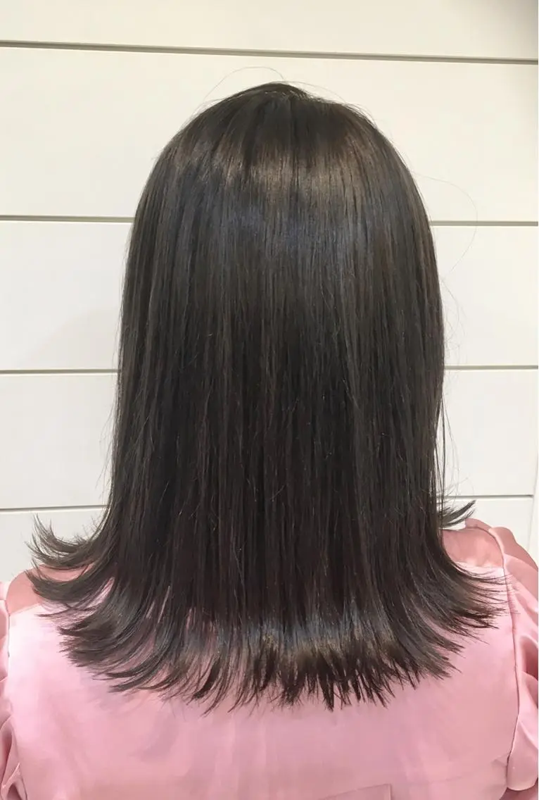ミディアム カラー アッシュ ブルーカラー ブルーアッシュ 外ハネヘア 🍊新宿南口🍊 ERINAのヘアスタイル