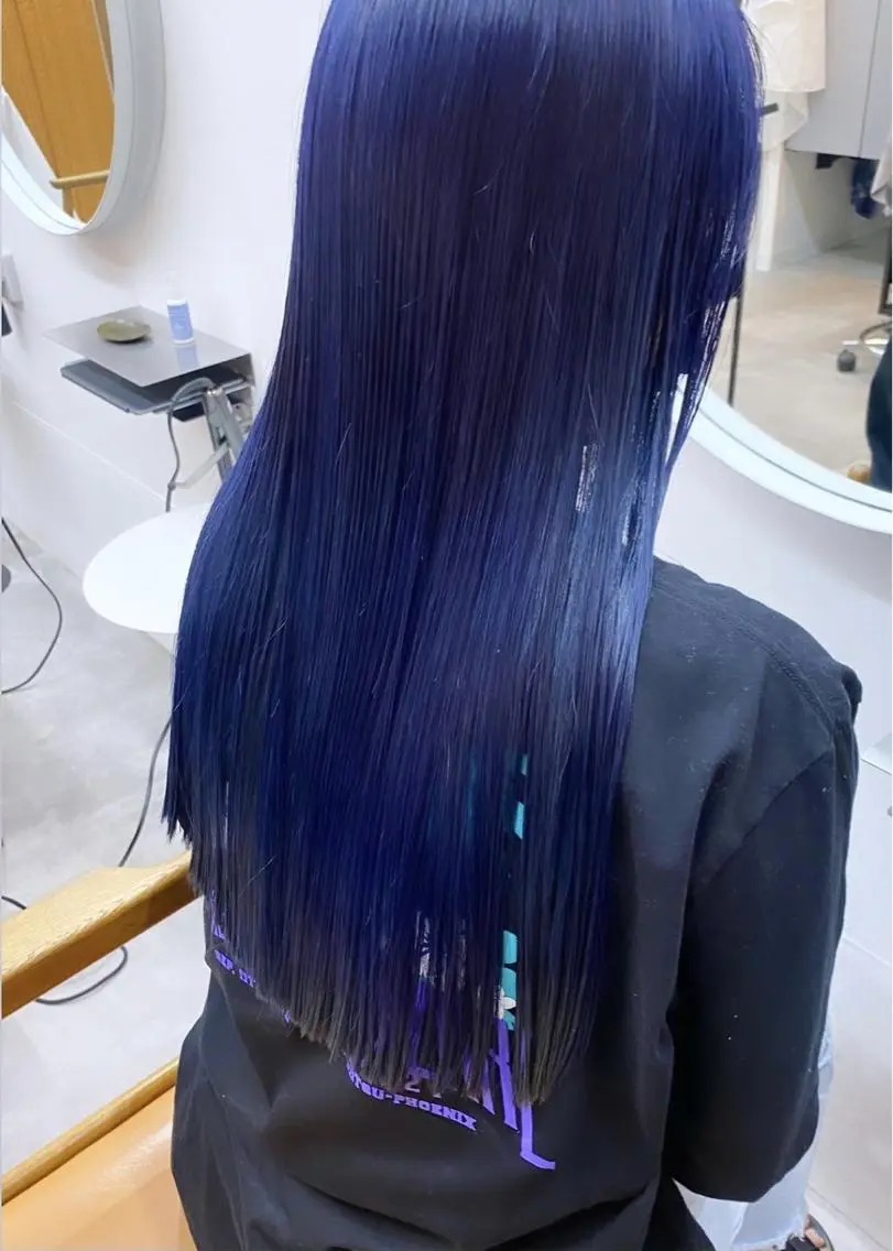 ロング カラー ブリーチ ケアブリーチ ハイトーンカラー ロング ダウンパーマ 【sity.ザイク】のヘアスタイル