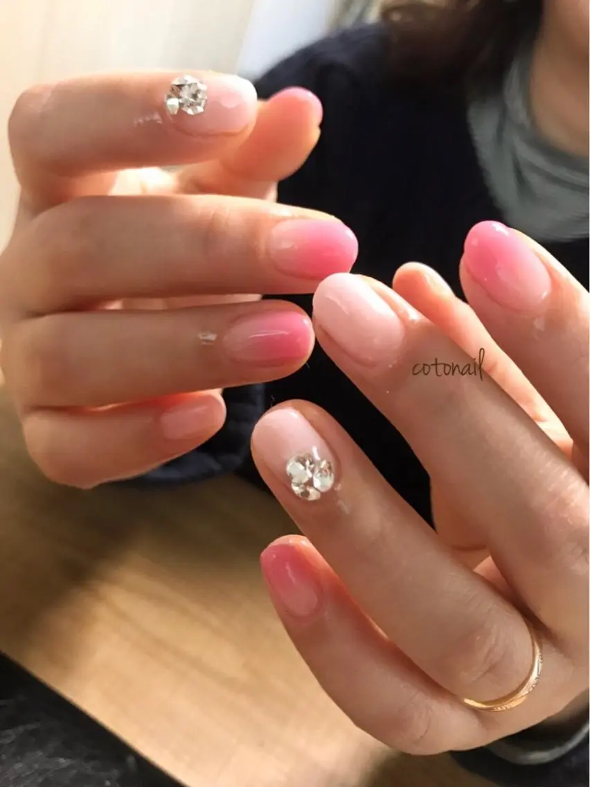 ショート ネイル シンプルネイル ハンドネイル ツメトマツゲ .のネイルデザイン