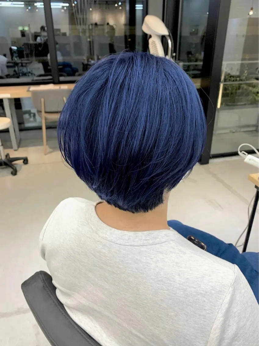 ショート カラー ブリーチ 神原 茉依🩰🪩のヘアスタイル