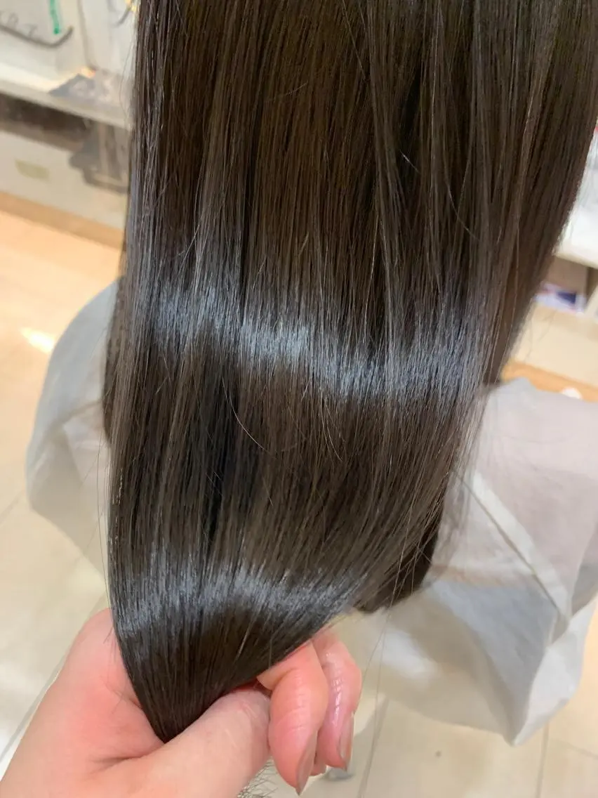 セミロング 椿 さやかのヘアスタイル