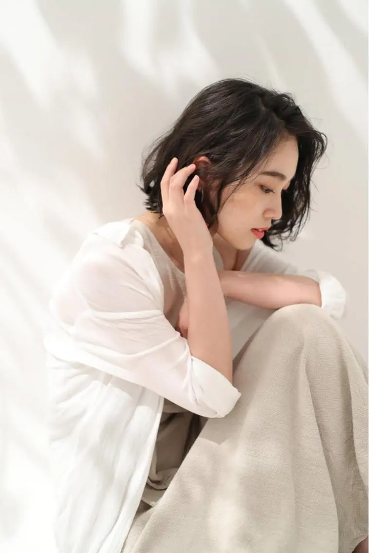 ミディアム レイヤー/艶髪カラー 森本くるみのヘアスタイル