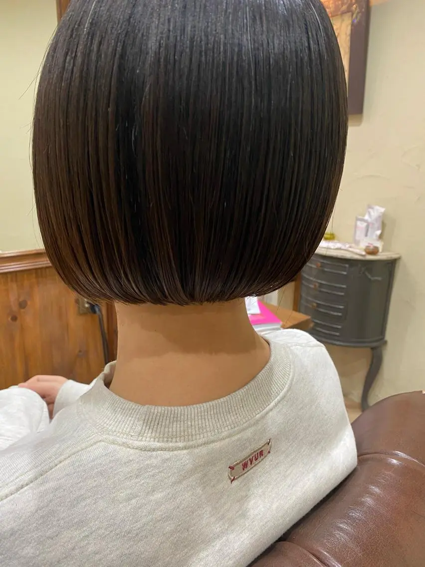ショート ボブ 東田 恋のヘアスタイル