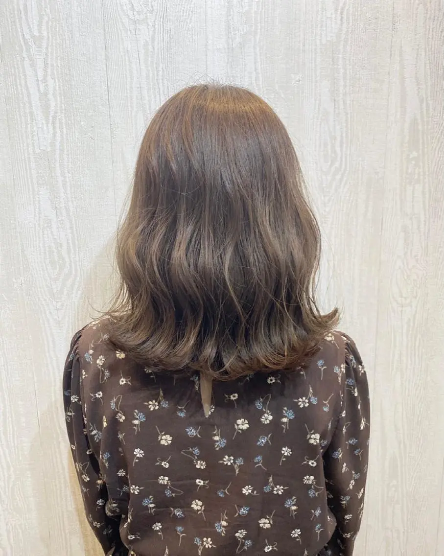 ミディアム カラー カット ヘアカラー トリートメント TELA HAIR 副代表　岡田のヘアスタイル