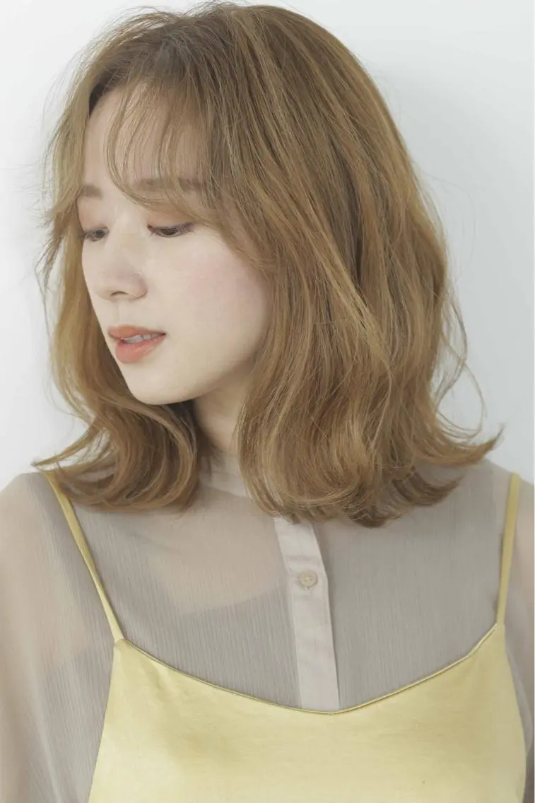ミディアム カラー ハイトーンカラー ボブ 柴山 英明のヘアスタイル