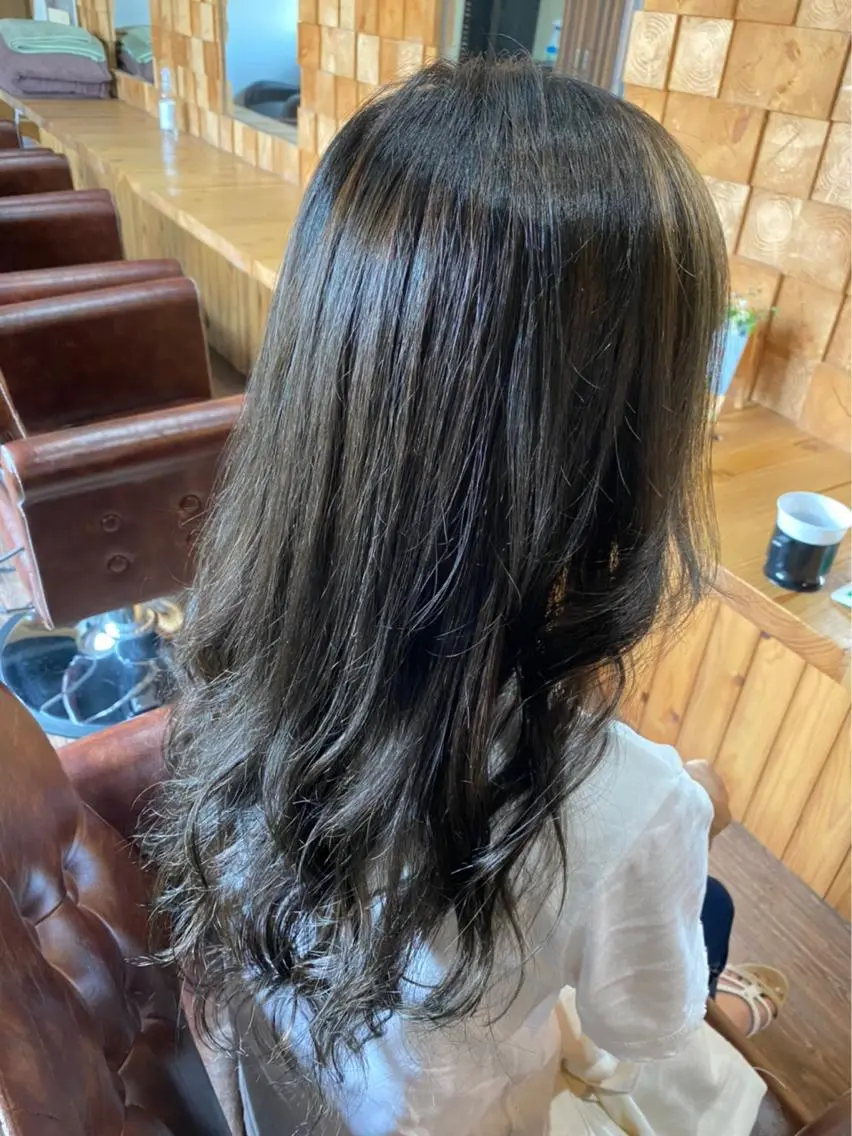 ロング カラー グレージュ ルーキス やまざきのヘアスタイル
