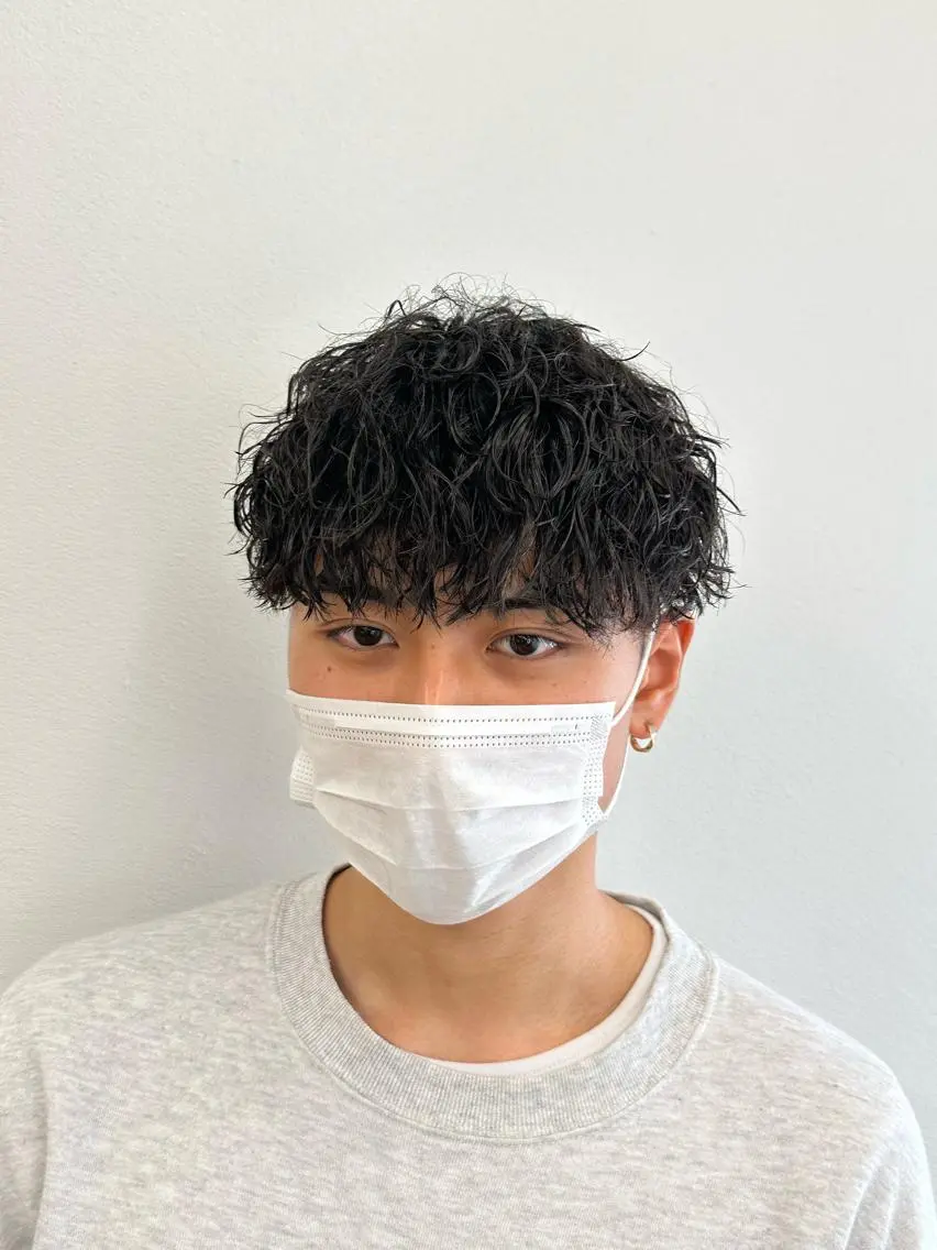 ショート パーマ メンズ メンズパーマ ツイストスパイラルパーマ スパイラルパーマ カット パーマ ✂︎メンズパーマ✂︎ 伊藤秀真のヘアスタイル