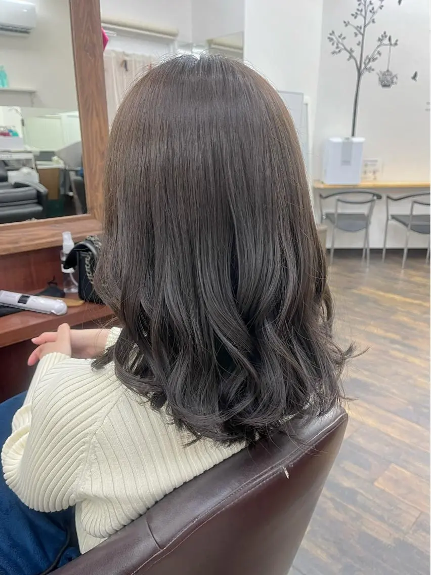 セミロング カラー カット ヘアカラー トリートメント 【ニュアンスカラー・ 髪質改善】スズキカナのヘアスタイル