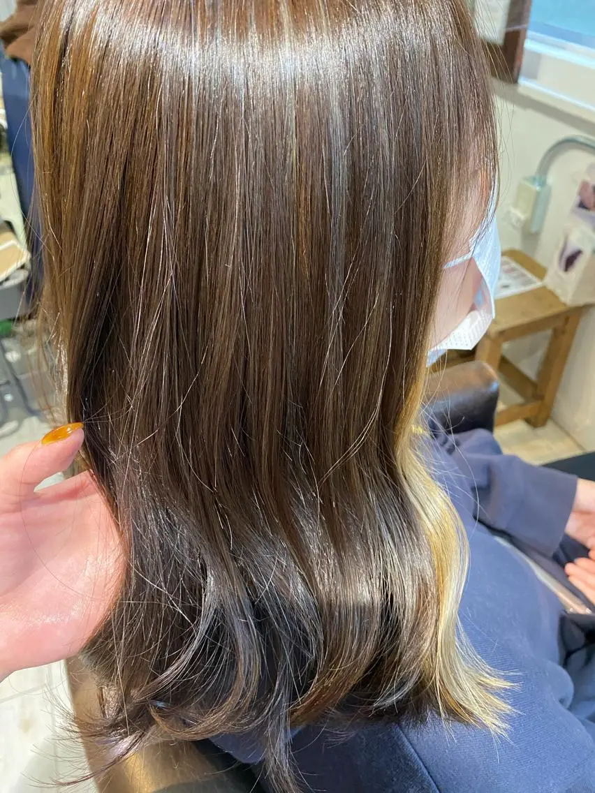 ミディアム ハイライト 才門 真菜のヘアスタイル