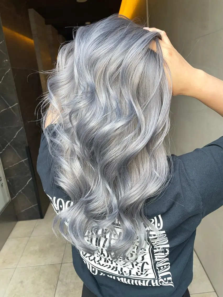 カラー ダブルカラー BLEACHi /noeのヘアスタイル