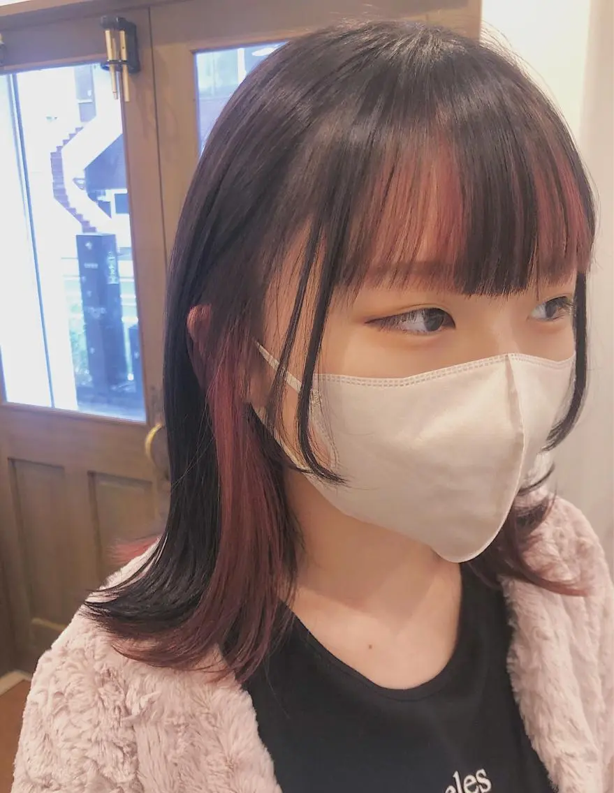 ミディアム カラー パーマ ヘアアレンジ ミストバング フェイスフレーミング インナーカラー ラベンダーカラー ラベンダーピンク ヘアカラー 【ツヤ髪美容師】 ツダケイスケのヘアスタイル
