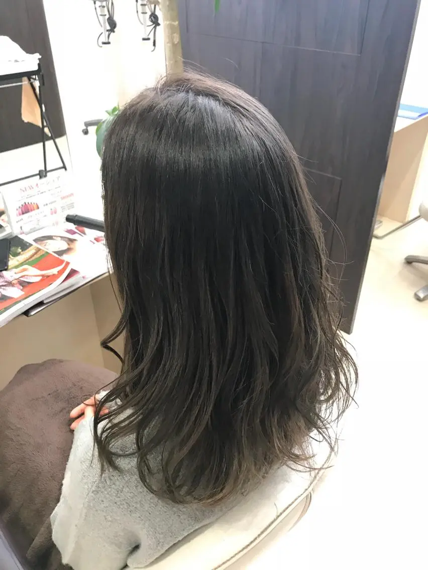 ロング カラー グラデーションカラー グレージュ カット ヘアカラー Oopsレイヤー 加藤澄都のヘアスタイル