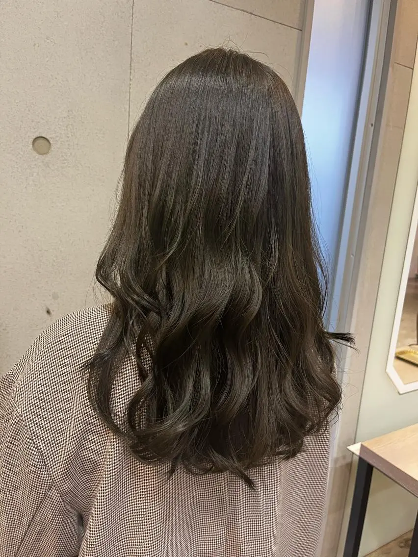 ミディアム おせ ちさとのヘアスタイル
