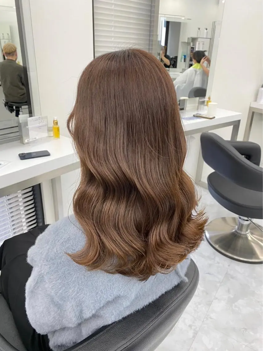セミロング カラー Zina熊本🫧 Kurehaのヘアスタイル