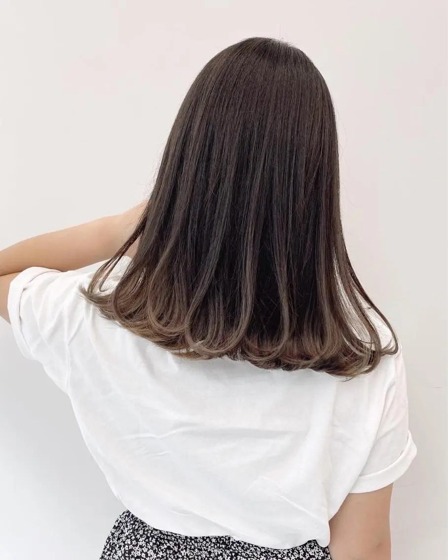 セミロング カラー カラーリスト/アイ リスト/牛込萌香🫧のヘアスタイル