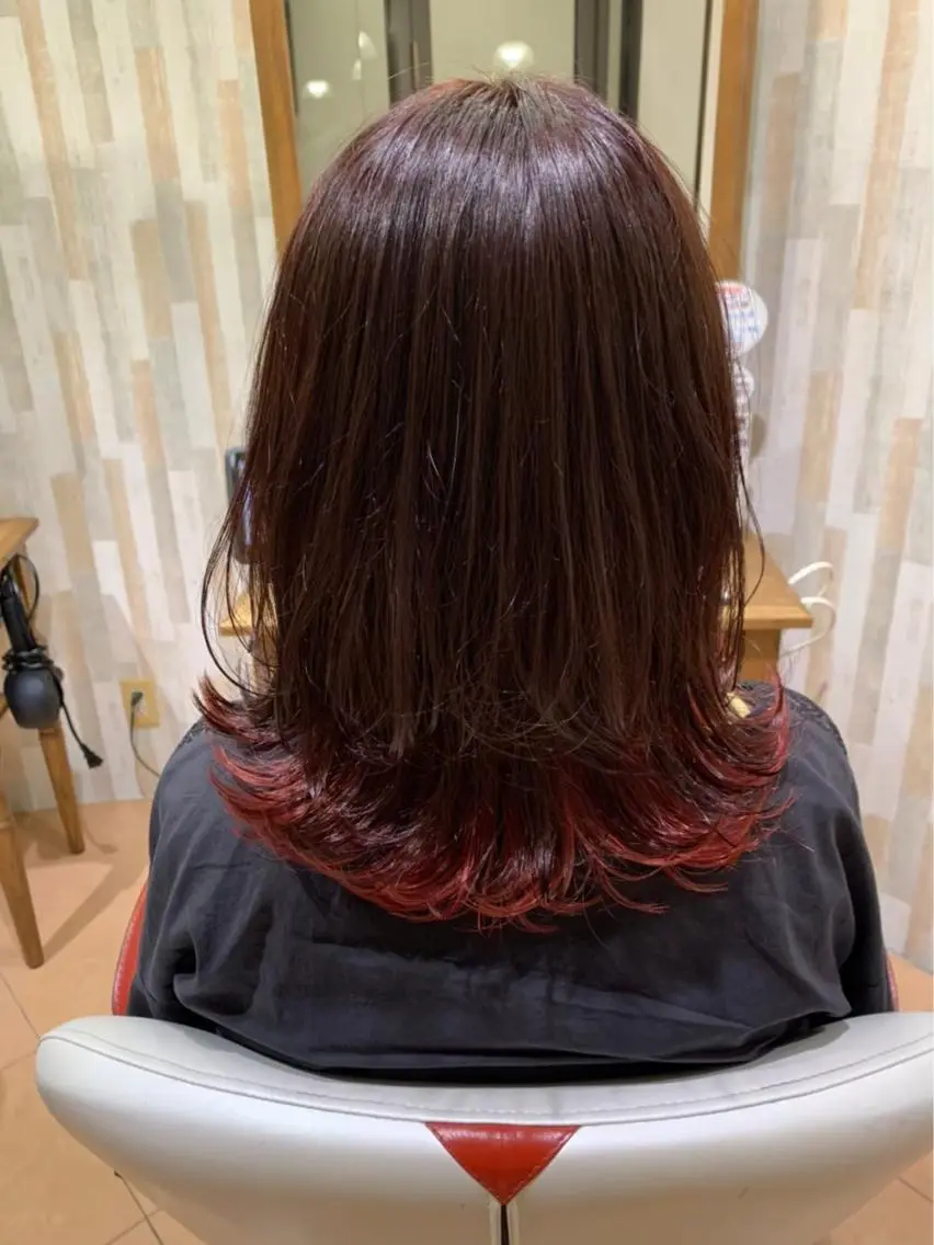 セミロング カラー ブリーチ EARTH 福岡天神赤坂店のヘアスタイル
