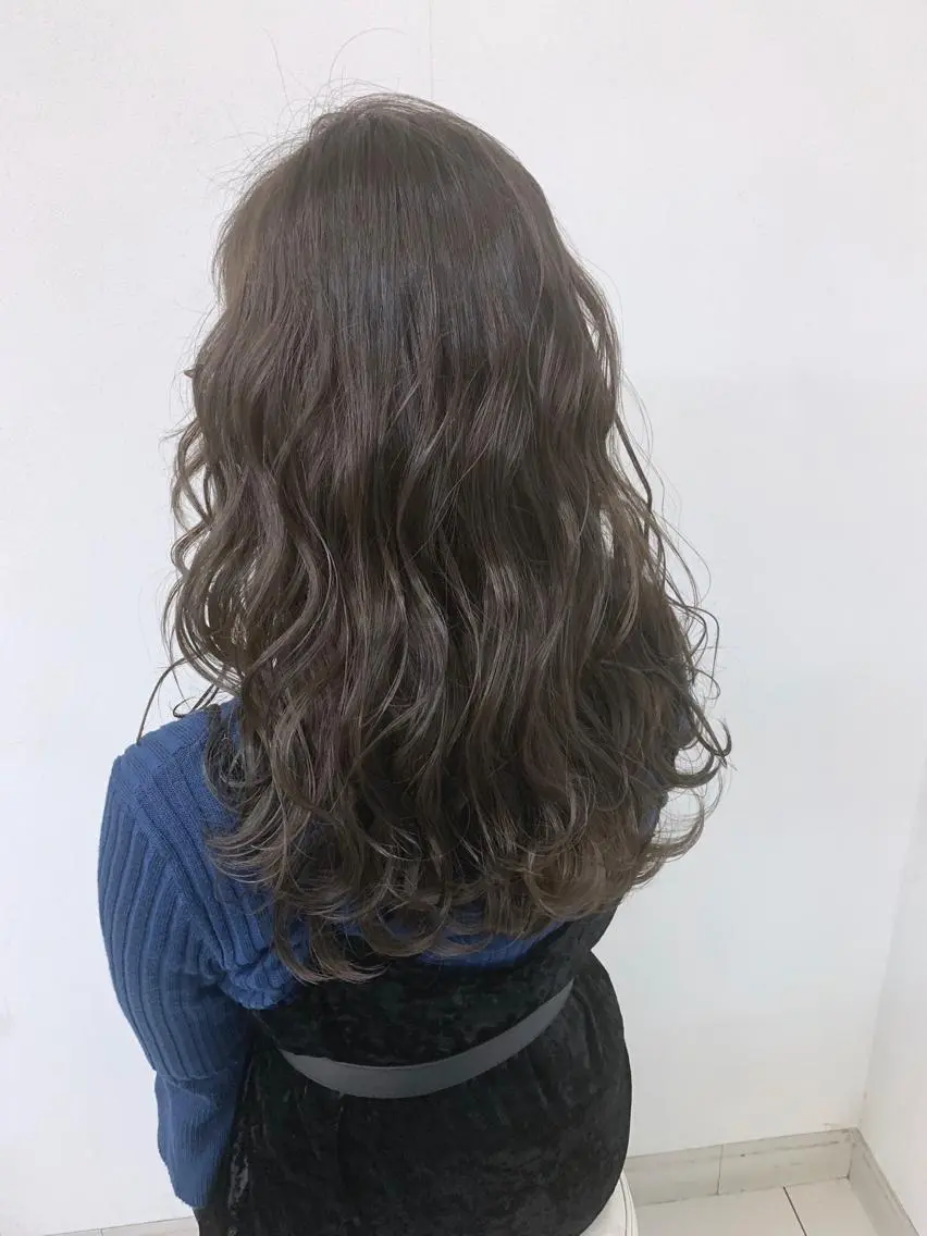 セミロング 穐田 司樹のヘアスタイル