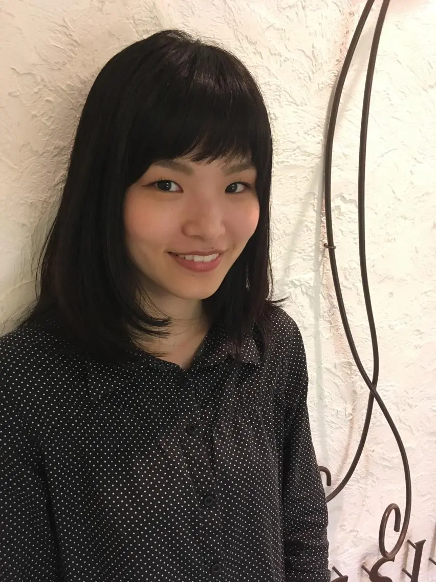 ミディアム GOSSIP信国 瑞絵のヘアスタイル