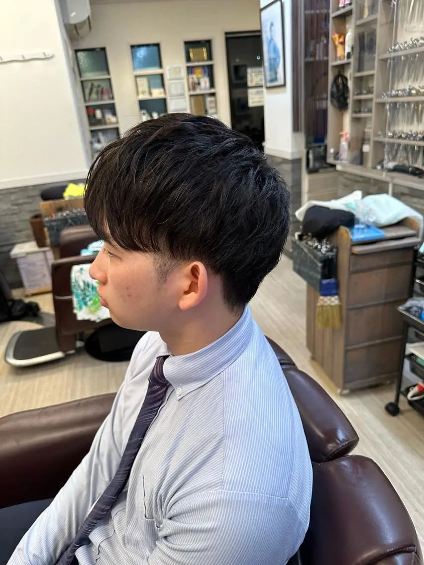 ショート メンズ ビジネス 刈り上げ ショートヘア 仲川 遼のヘアスタイル