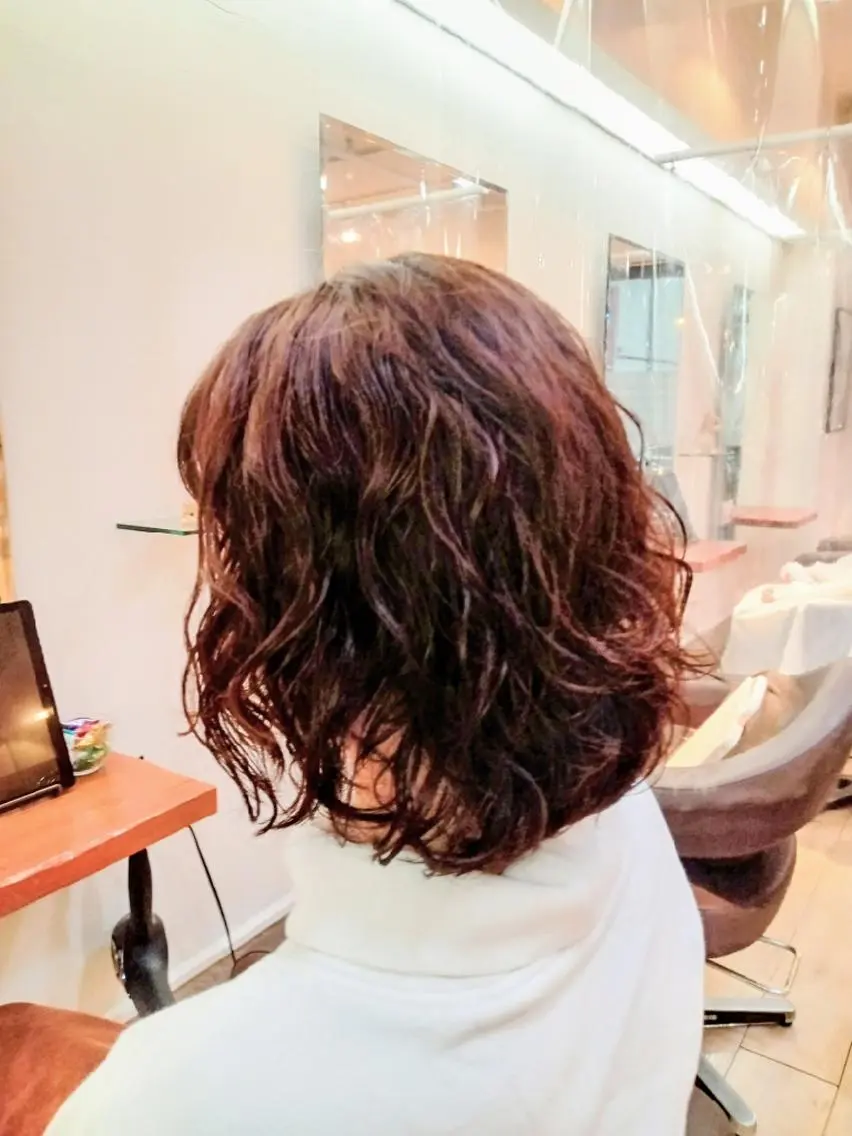 ミディアム ミディアムパーマ ボブ くせ毛 外ハネヘア go s go(e) 店 コンドウマチコのヘアスタイル