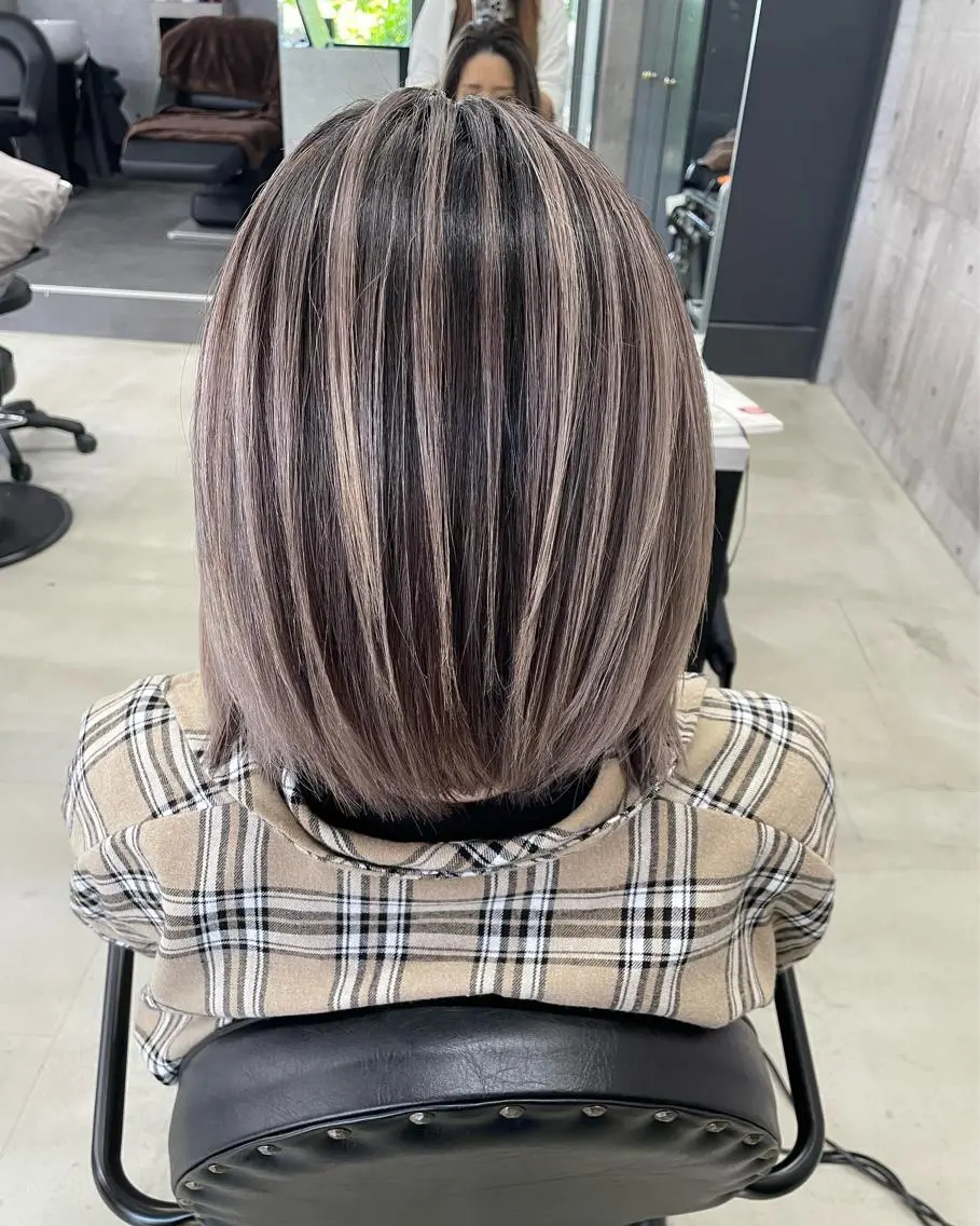 ミディアム カラー バレイヤージュ レイヤーカット ヘアカラー LUXBE LUCE ひなののヘアスタイル