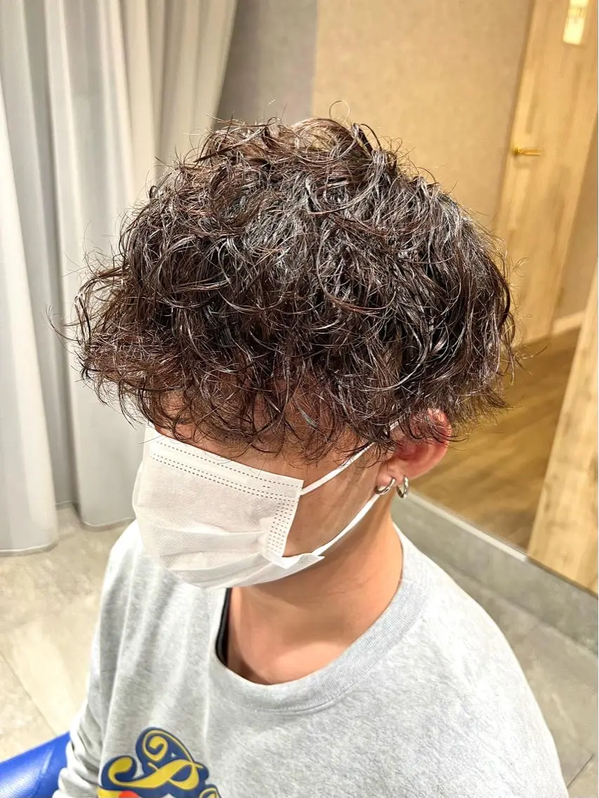 ショート パーマ ヘアアレンジ メンズ メンズパーマ メンズツイストパーマ ツイストスパイラルパーマ 波巻きパーマ スパイラルパーマ メンズパーマ職人 加藤 弘貴のヘアスタイル