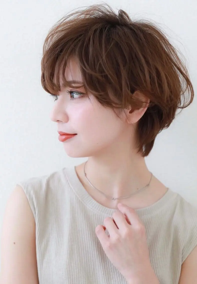 カラー 加藤 桃果のヘアスタイル