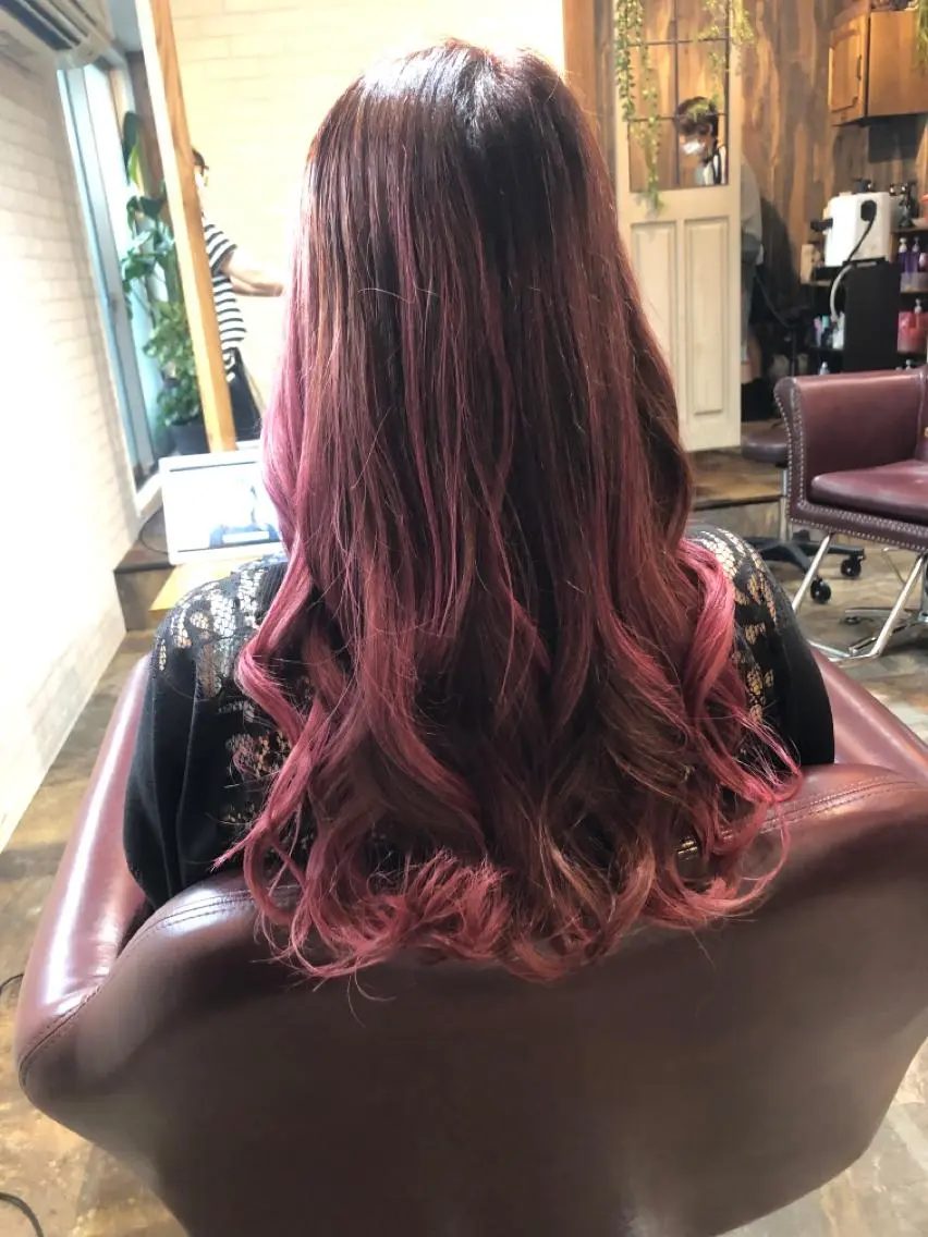 ロング カット ヘアカラー トリートメント みやもと まなみのヘアスタイル