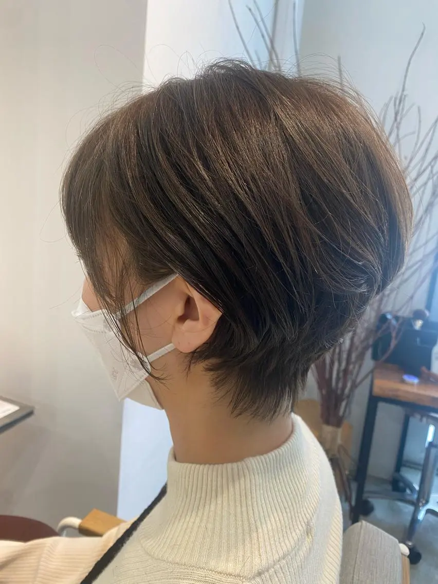 ショート くびれヘア ショートヘア カット ヘアカラー 高橋 侑莉亜のヘアスタイル