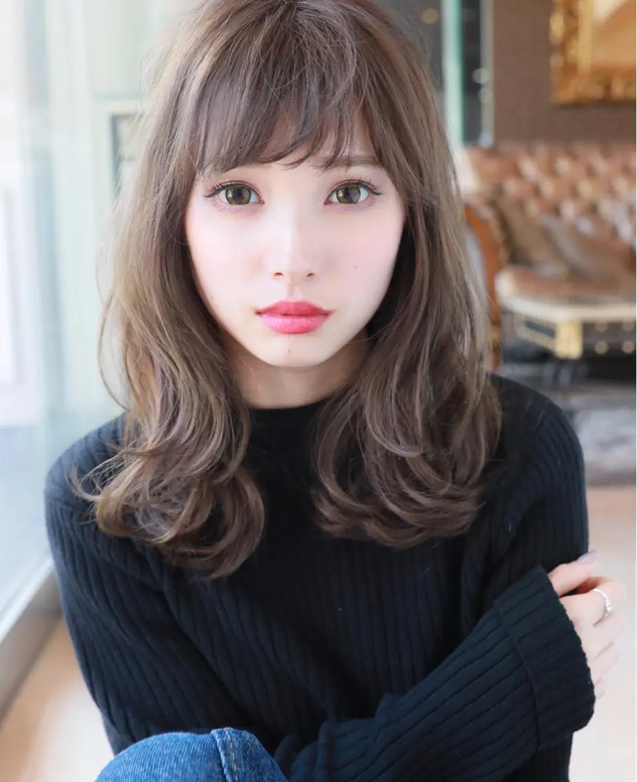 ミディアム カラー 透明感カラー グレージュ ガレリア エレガンテ栄のヘアスタイル
