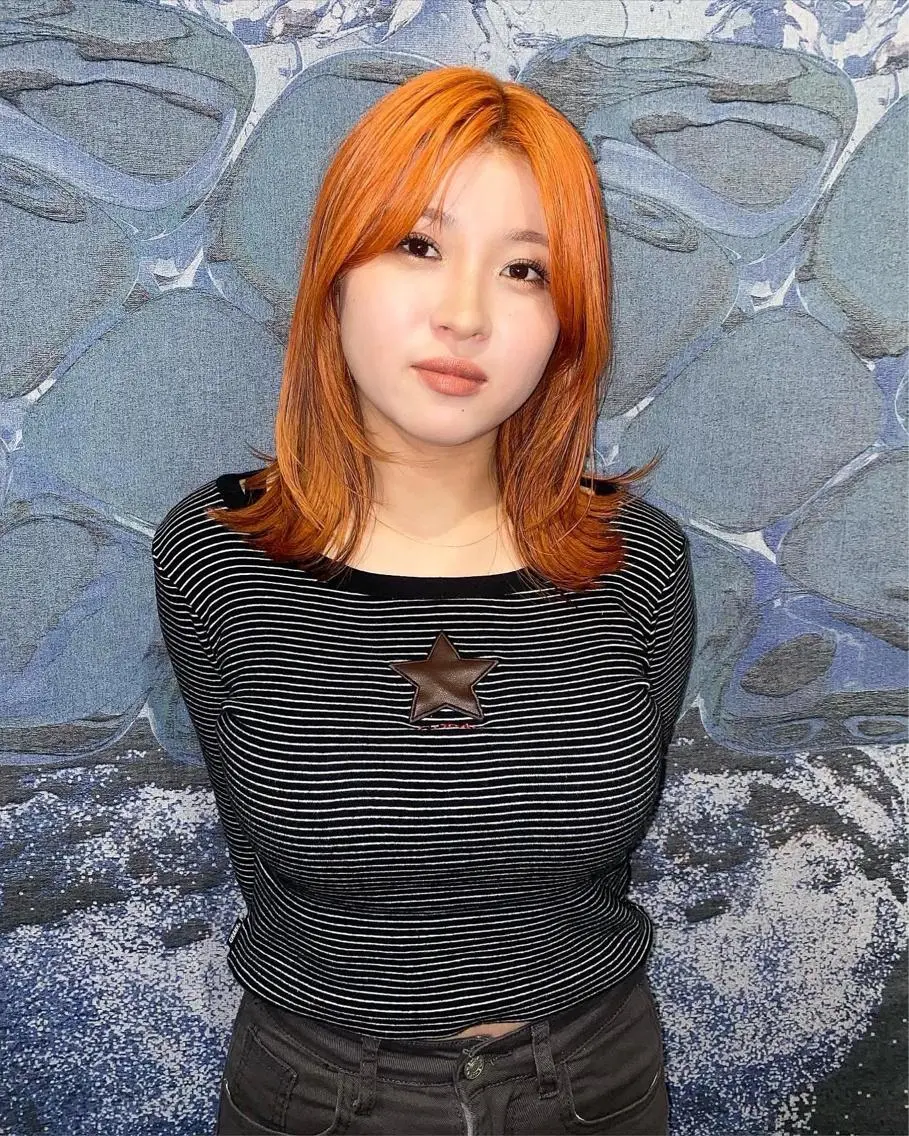 ミディアム カラー ヘアアレンジ オレンジ ウルフカット モデル募集中！ミカのヘアスタイル