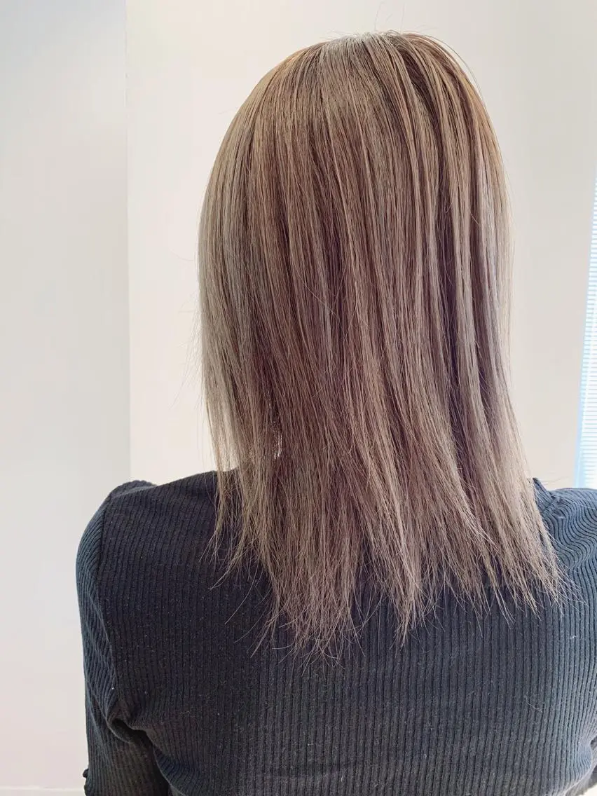 ミディアム ヘアカラー 開發 紗貴のヘアスタイル
