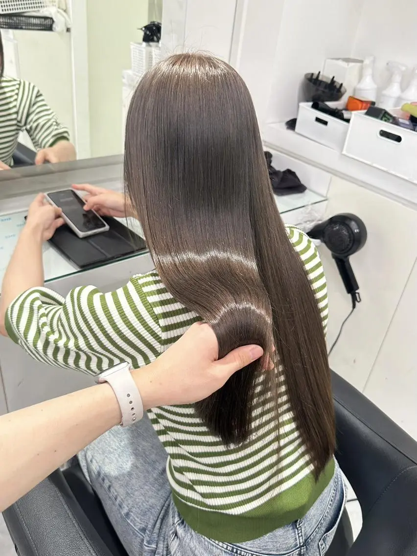 カラー ヘアカラー トリートメント グレージュ🩶韓国 トレンドカラー/池袋のヘアスタイル