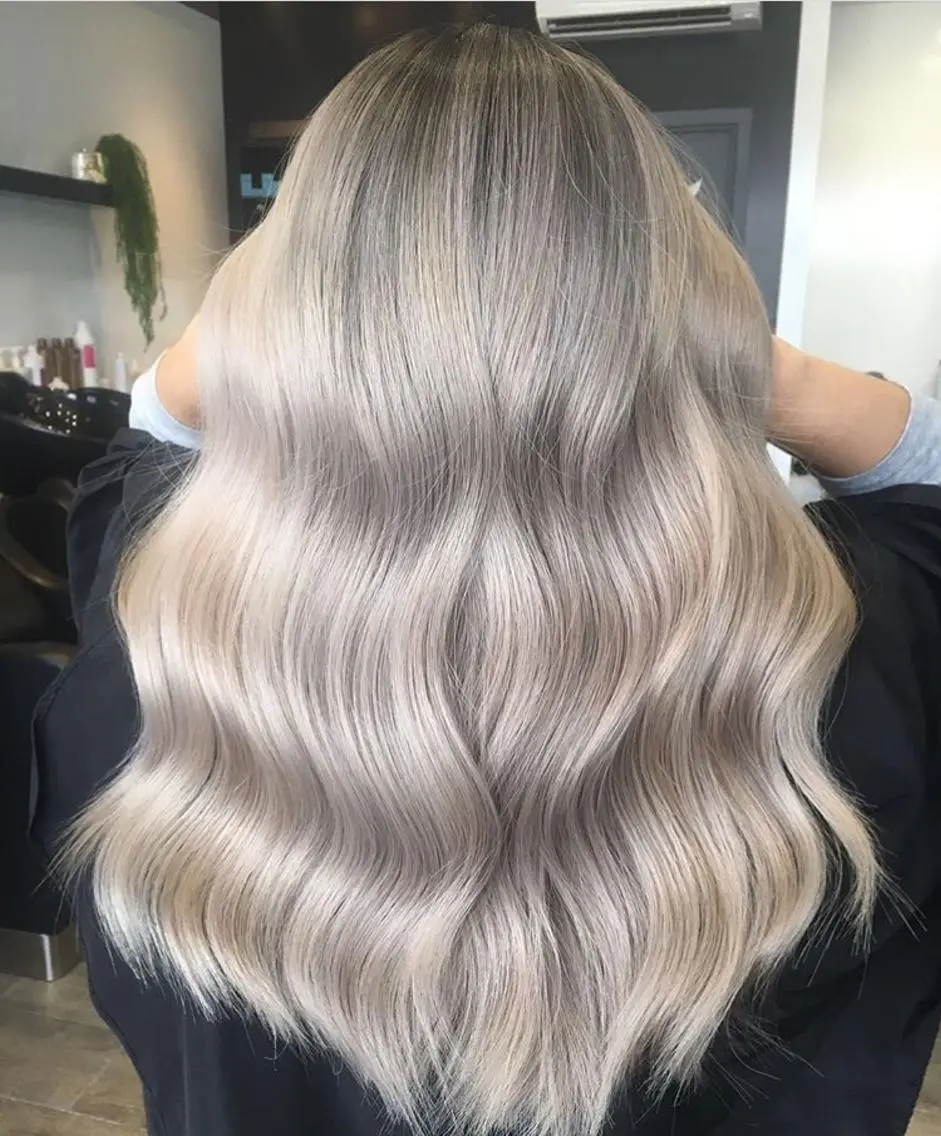 ロング カラー ブリーチ レイヤーカット BLend 渋谷のヘアスタイル