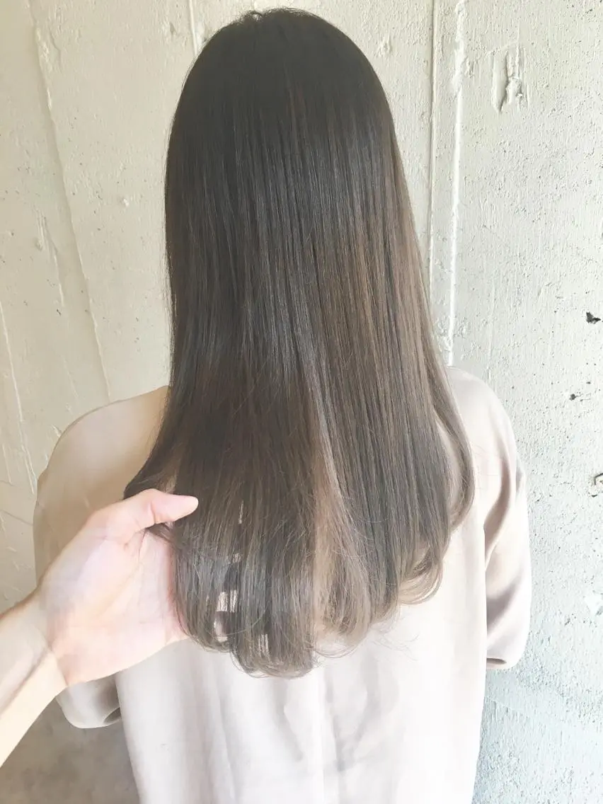 ロング カラー ブリーチ グレージュ ミルクティーグレージュ レイヤー/大人メンズ パーマ🌀 平島拓也のヘアスタイル