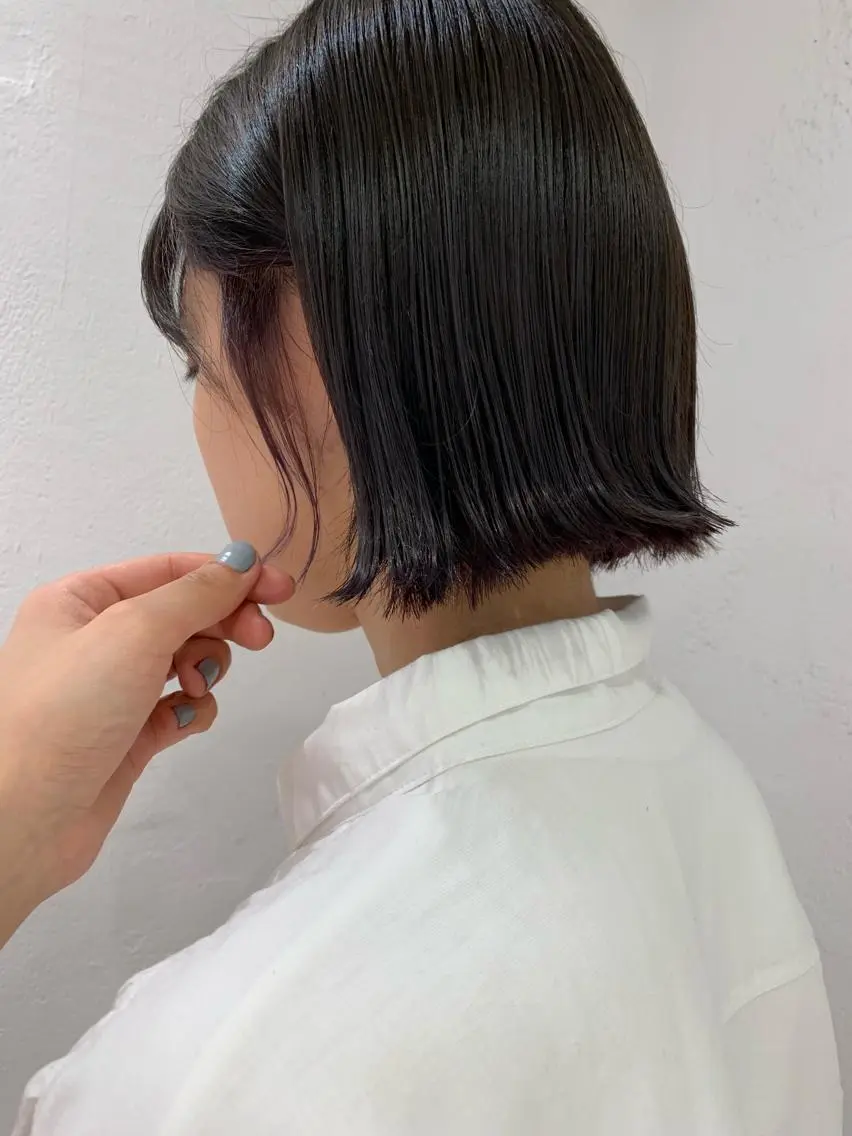 ミディアム カラー ヘアアレンジ パープルカラー ボブ 🫧透明感カラー/ ボブ/小笠原汐海🪽のヘアスタイル
