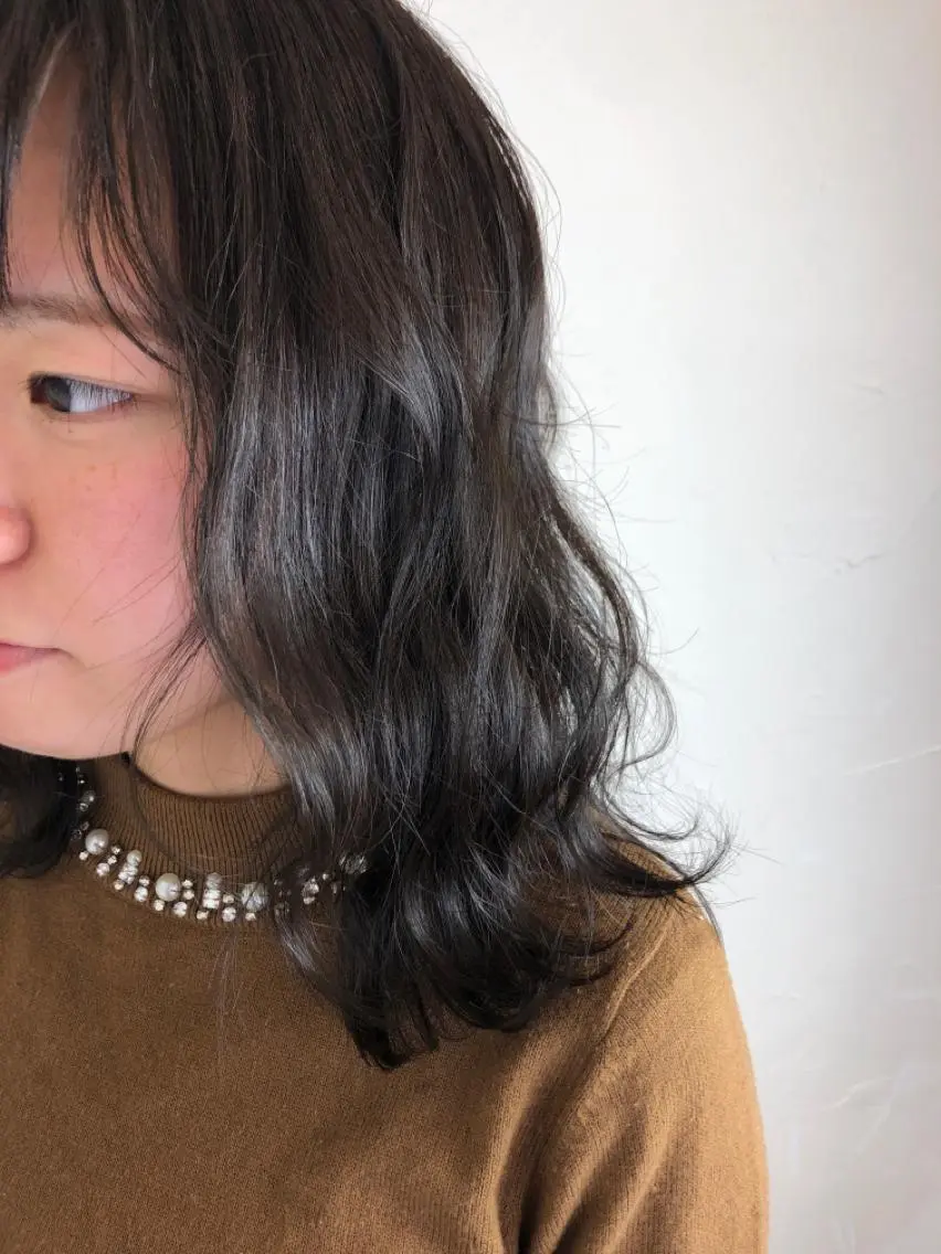 セミロング カラー カット ヘアカラー トリートメント 古山 勇太のヘアスタイル