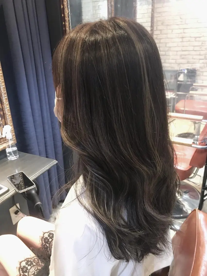 ロング カラー 透明感カラー グレージュ ハイライトカラー ハイライト 【N°deseo】 Hiromi🦋のヘアスタイル