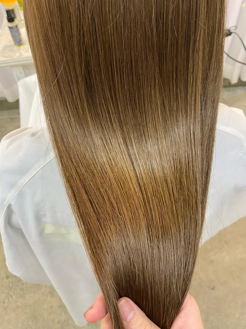 ロング カラー ベージュカラー ブリーチ ミルクティーベージュ ブリーチなしカラー 志賀 あずみのヘアスタイル