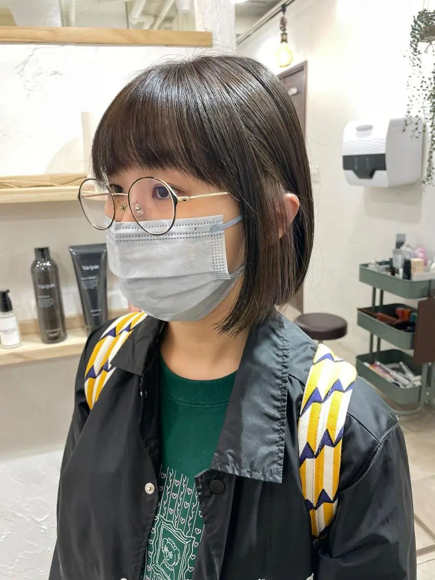 ショート カラー 切りっぱなしボブ 前下がりボブ 透明感カラー デザインカラー インナーカラー 髪質改善 縮毛矯正/ レイヤー/銀座/本木のヘアスタイル