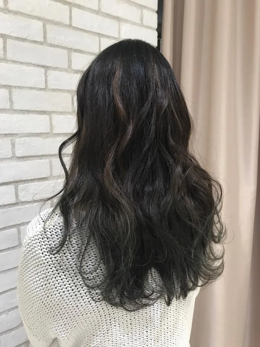 ロング カラー バレイヤージュ ネイビーカラー レイヤーカット Ash 戸田公園店のヘアスタイル