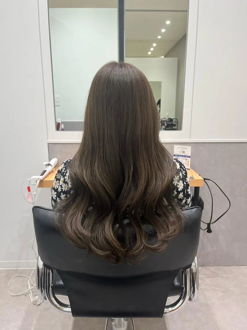 ロング カラー ヘアカラー トリートメント 𝒢𝒾𝓇𝓁𝓎 ⑅ 𝓎𝓊𝓀𝒶のヘアスタイル