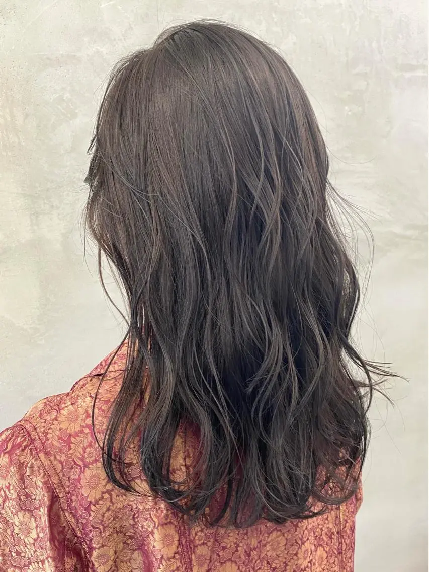 ロング カラー アディクシーカラー グレージュ カット ヘアカラー トリートメント 🫧透明感カラー🫧 OIKAWAのヘアスタイル
