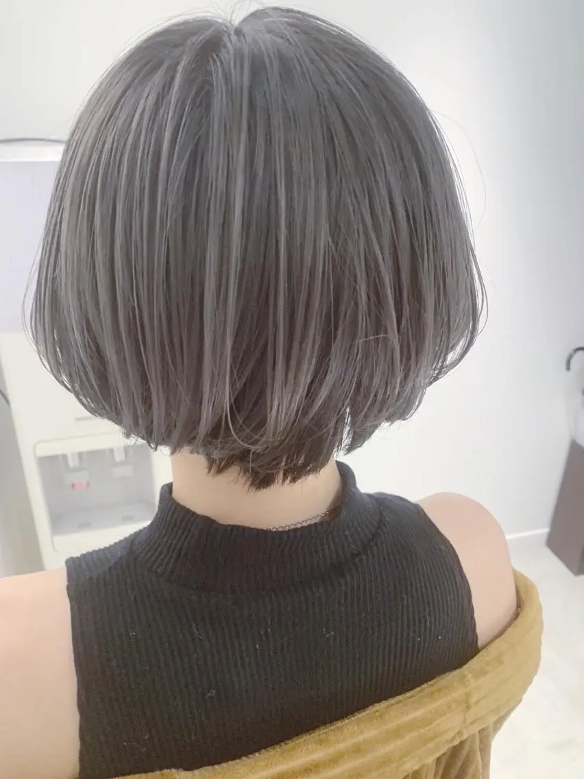 ショート カラー ブリーチ シルバー 【完全マンツー 恵比寿】佐藤 翔のヘアスタイル
