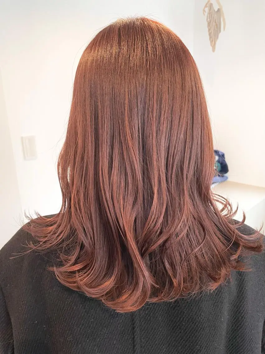 セミロング カラー ヘアアレンジ REONA🪽✨薬院 レイヤーカット🫧のヘアスタイル
