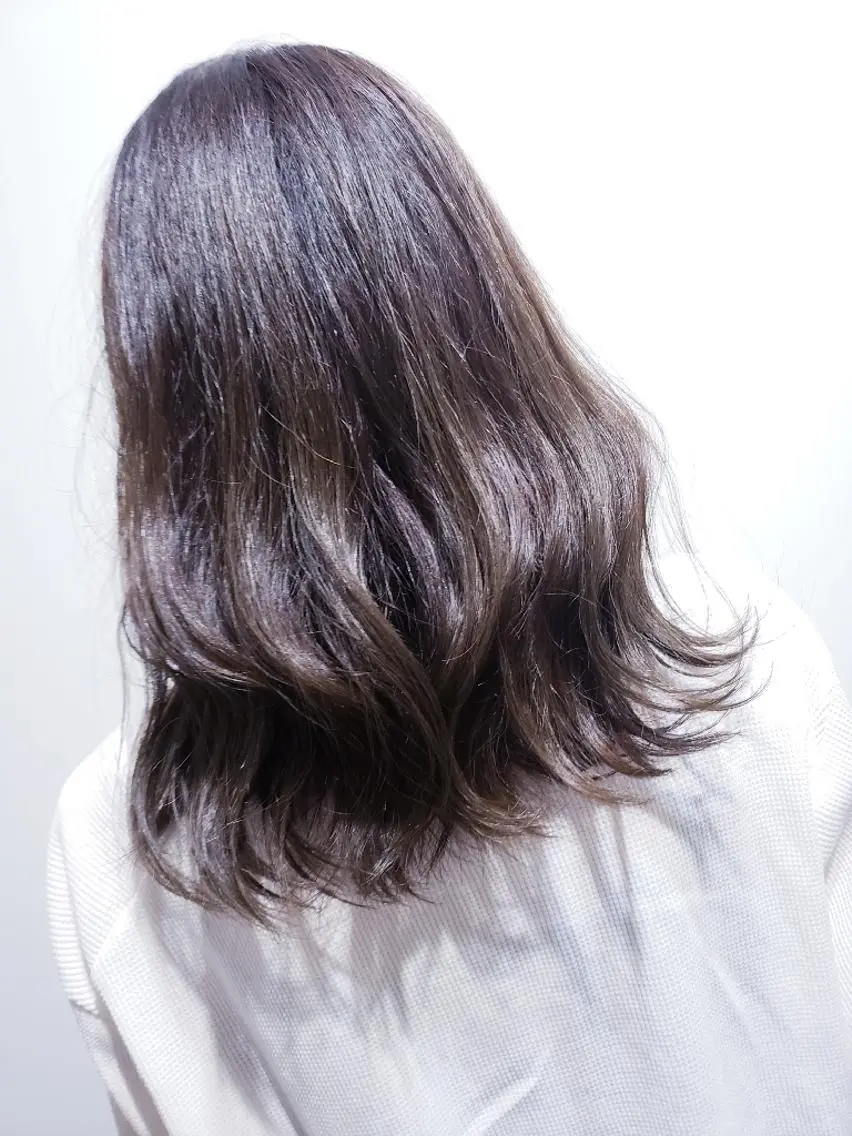 ロング パーマ カラー 饒平名 知也のヘアスタイル