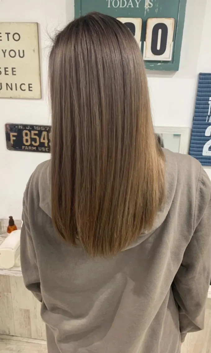 セミロング カラー ヘアカラー 京都大人女性ショート 徒歩1分/秋山のヘアスタイル