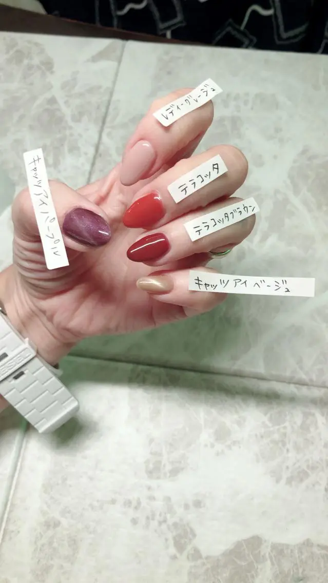 ネイル ブラウン ホログラムネイル キラキラネイル ニュアンスネイル ピンク KOLLABO nailのネイルデザイン