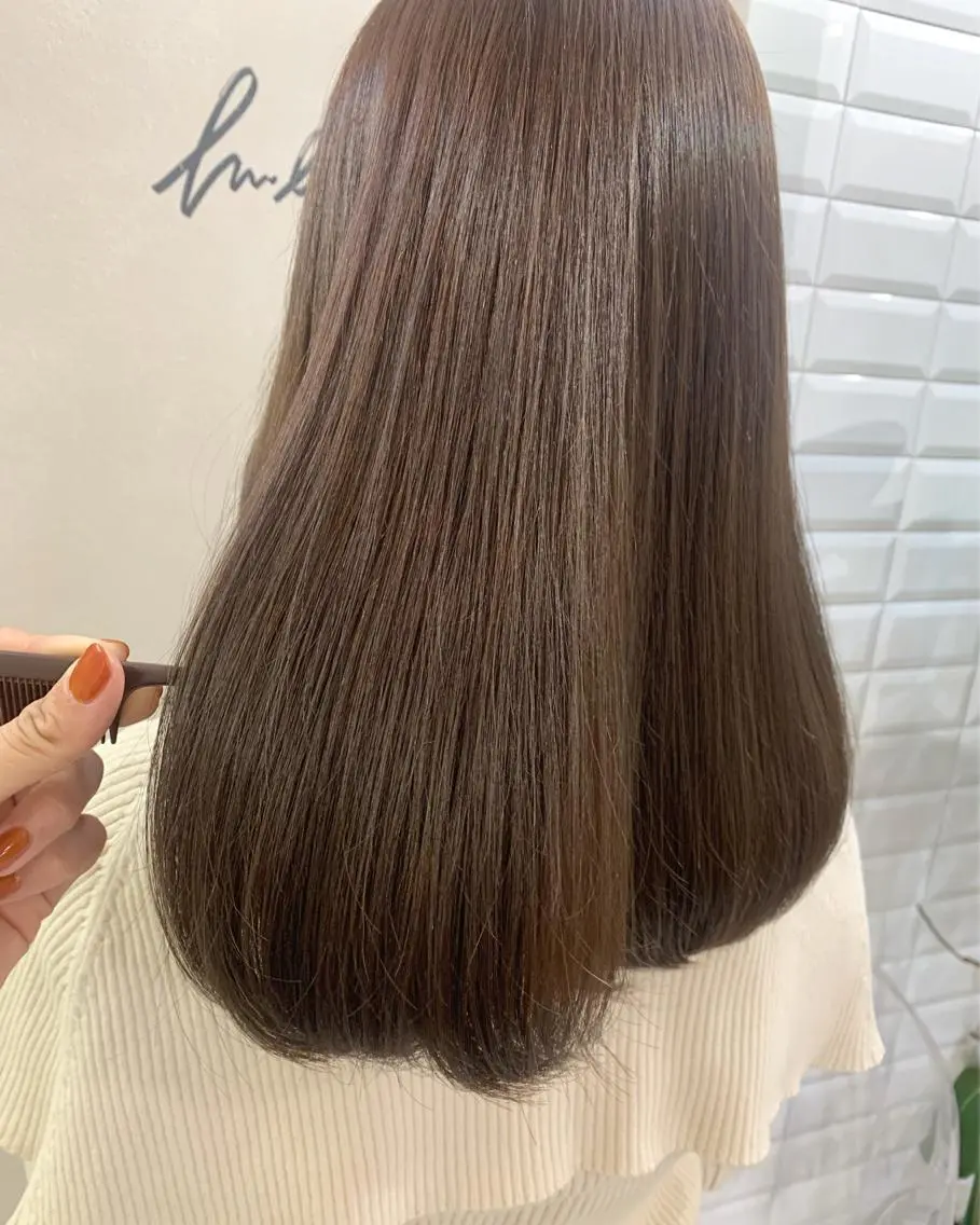 ロング カラー グレージュ hubhair レイヤー/透明感のヘアスタイル